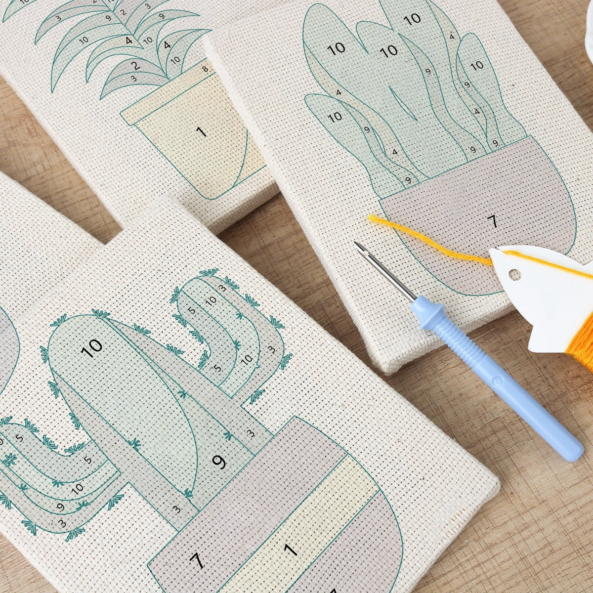 Leafy Loops - Set of 4 - Judy Paint