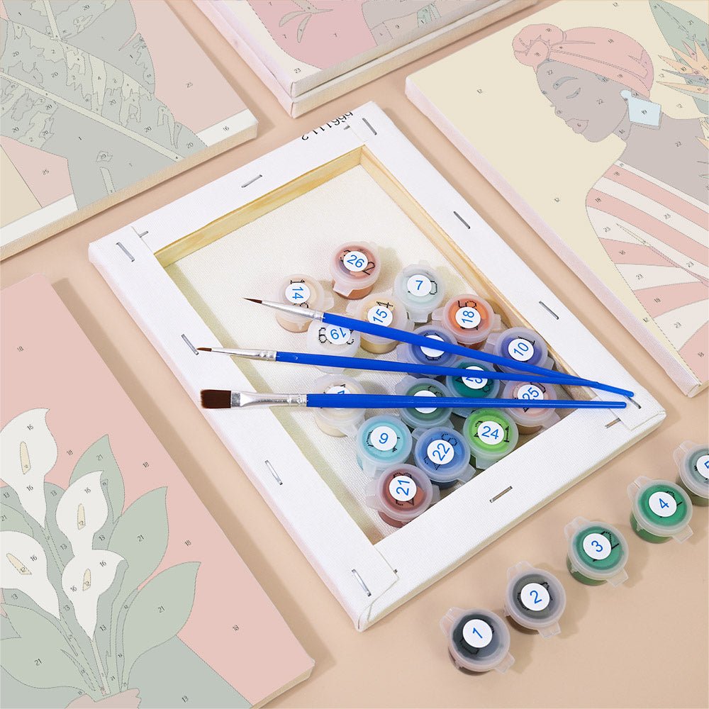 Women in Bloom mini painting set